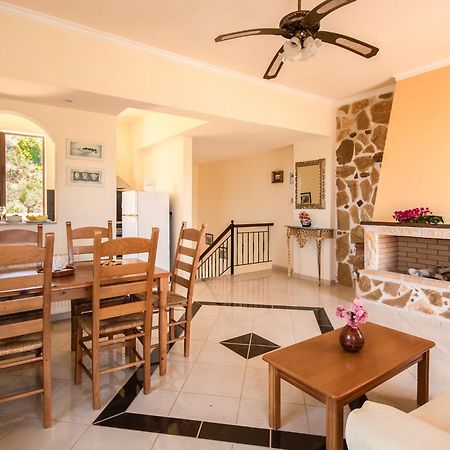 Olive Farm Villa Agia Marina Eksteriør billede