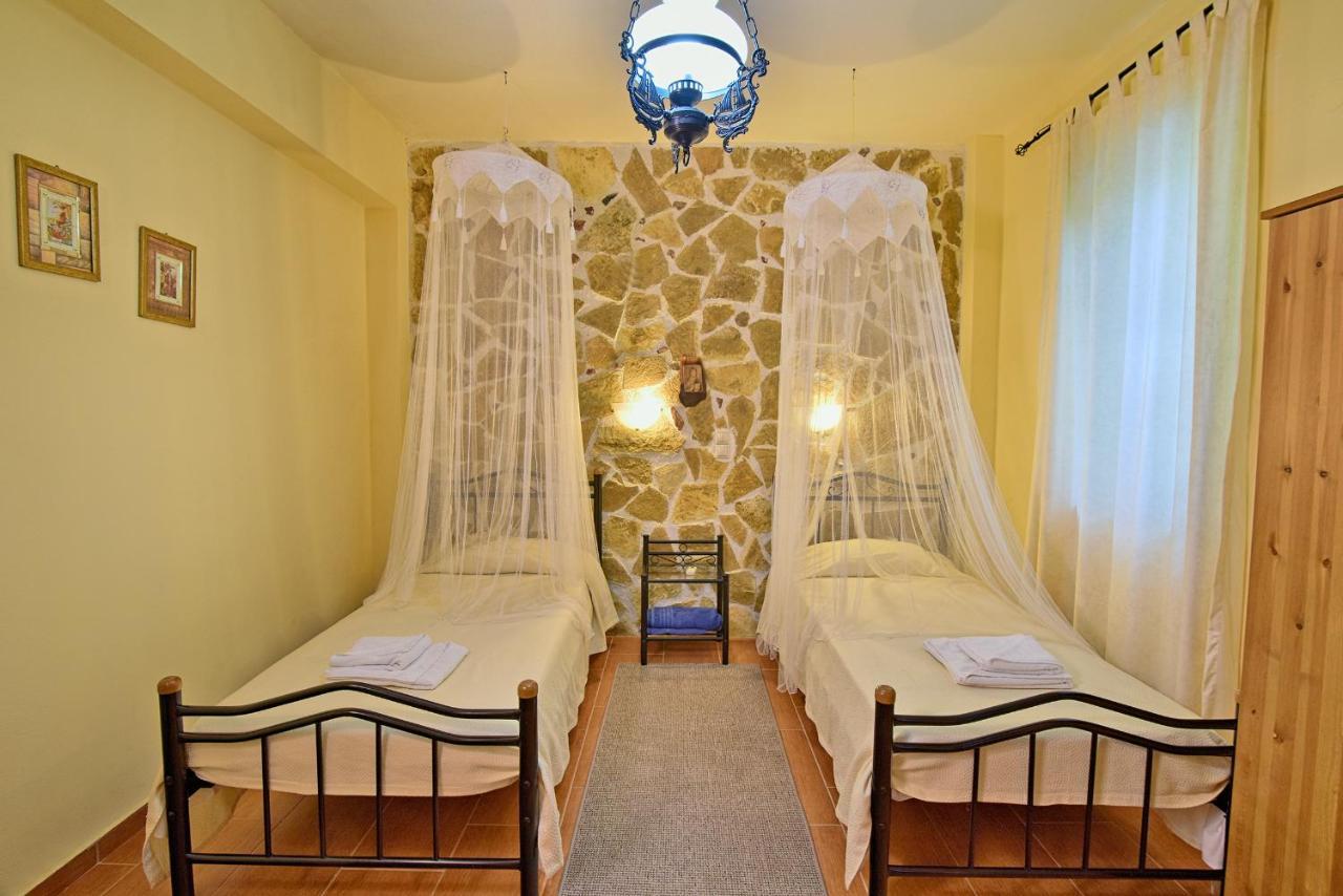 Olive Farm Villa Agia Marina Eksteriør billede