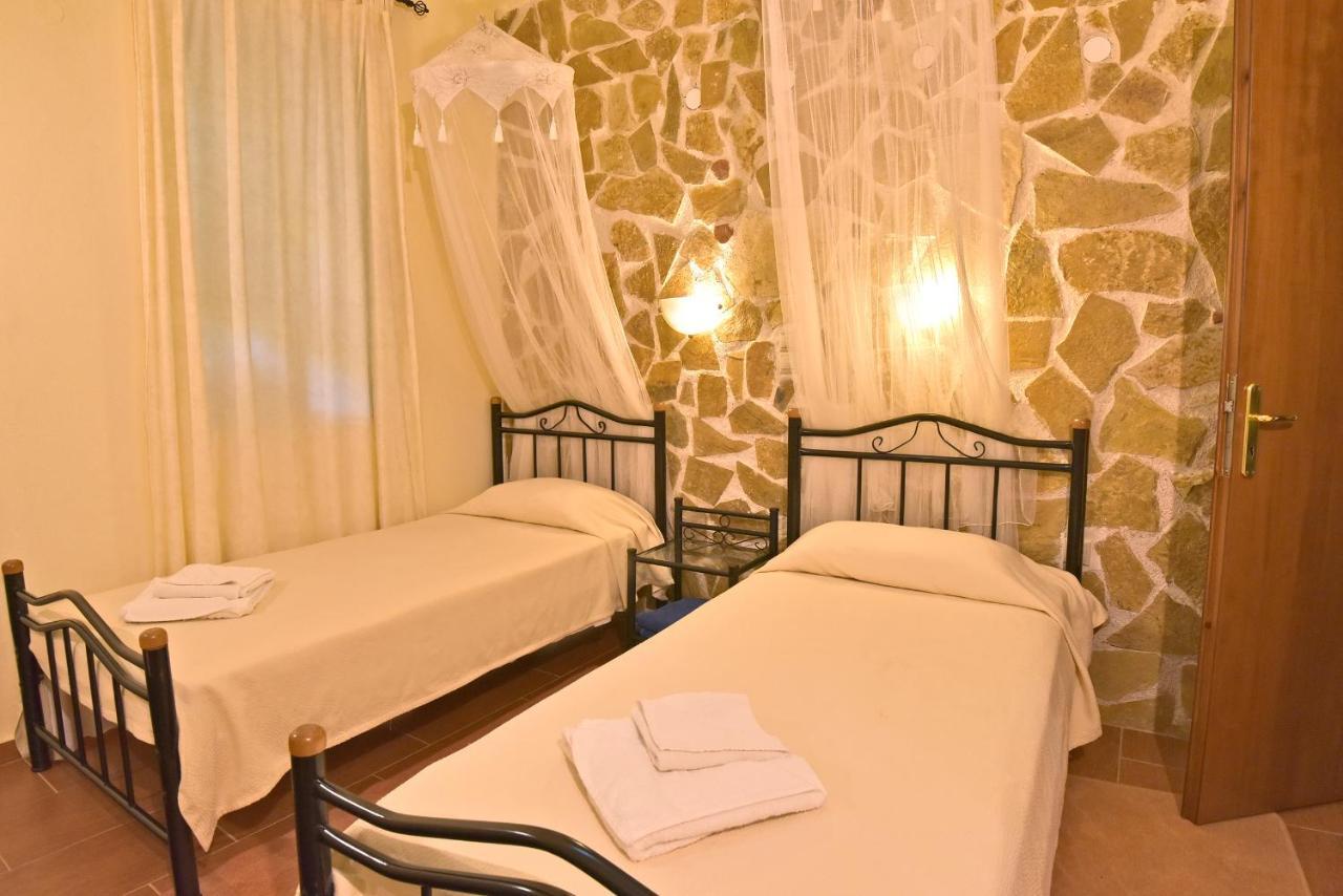 Olive Farm Villa Agia Marina Eksteriør billede